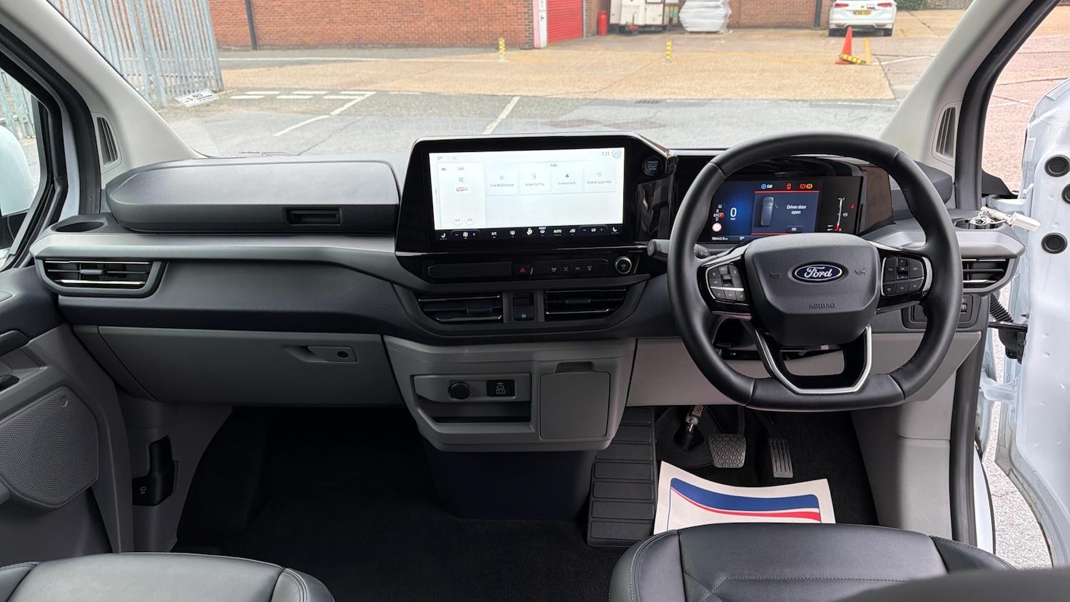 Used Ford Tourneo Custom 2024 for sale - 76101238: Photo 42