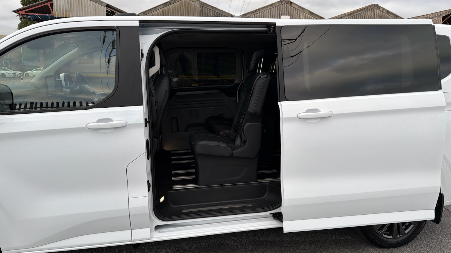 Used Ford Tourneo Custom 2024 for sale - 76101238: Photo 5