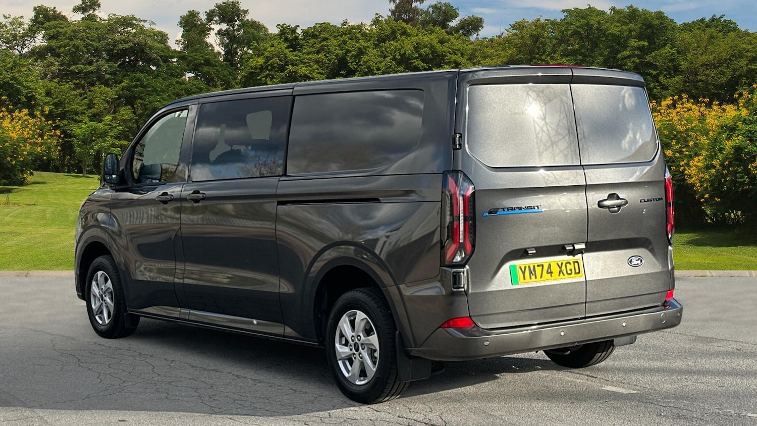 Used Ford Transit Custom 2024 for sale - 76580657: Photo 2