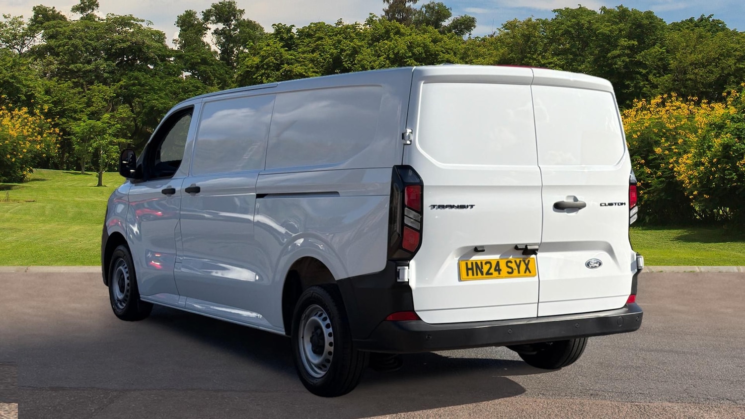 Used Ford Transit Custom 2024 for sale - 76076222: Photo 2