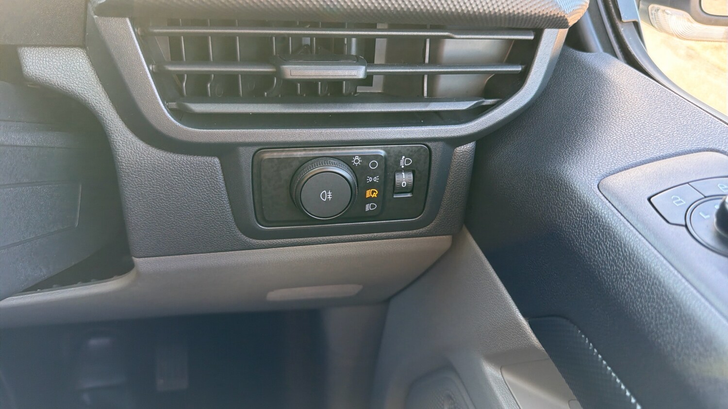 Used Ford Transit Custom 2024 for sale - 76076222: Photo 28