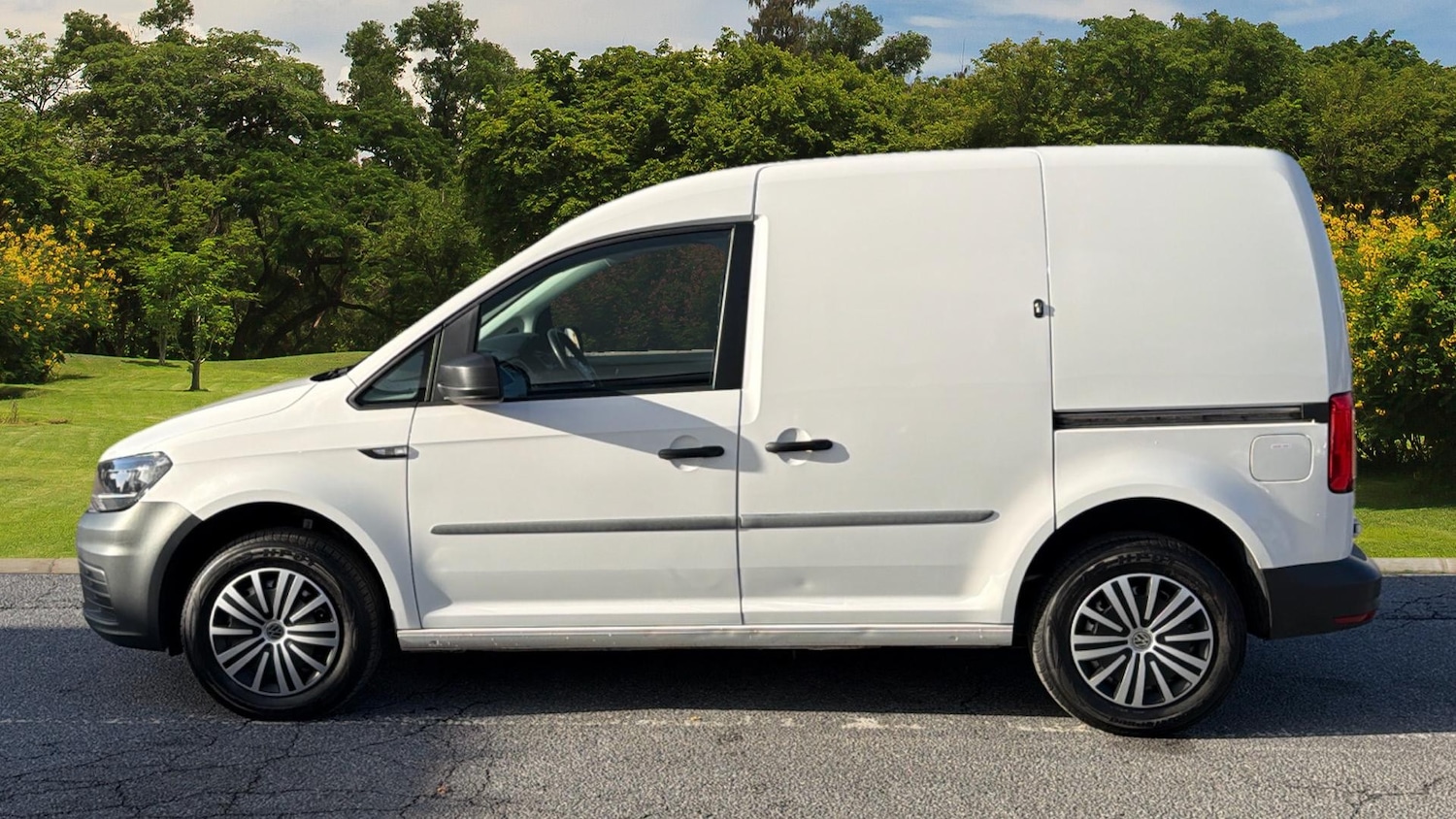 Used Volkswagen Caddy 2019 for sale - 76346807: Photo 4
