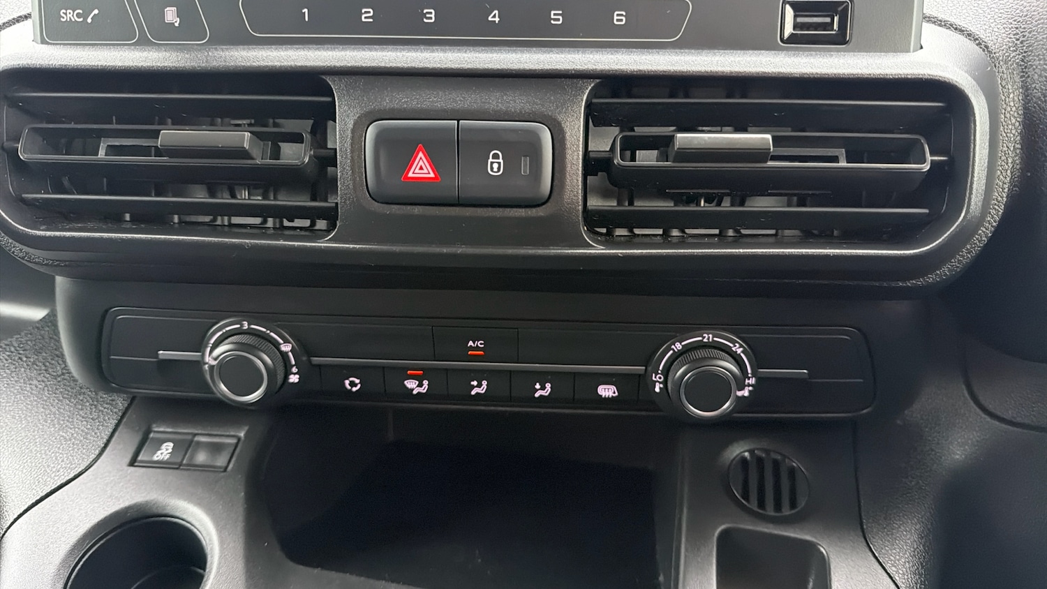 Used Vauxhall Combo 2021 for sale - 76922356: Photo 20