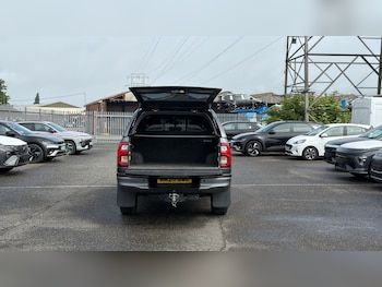 Used Toyota Hilux 2024 for sale - 78858468: Photo