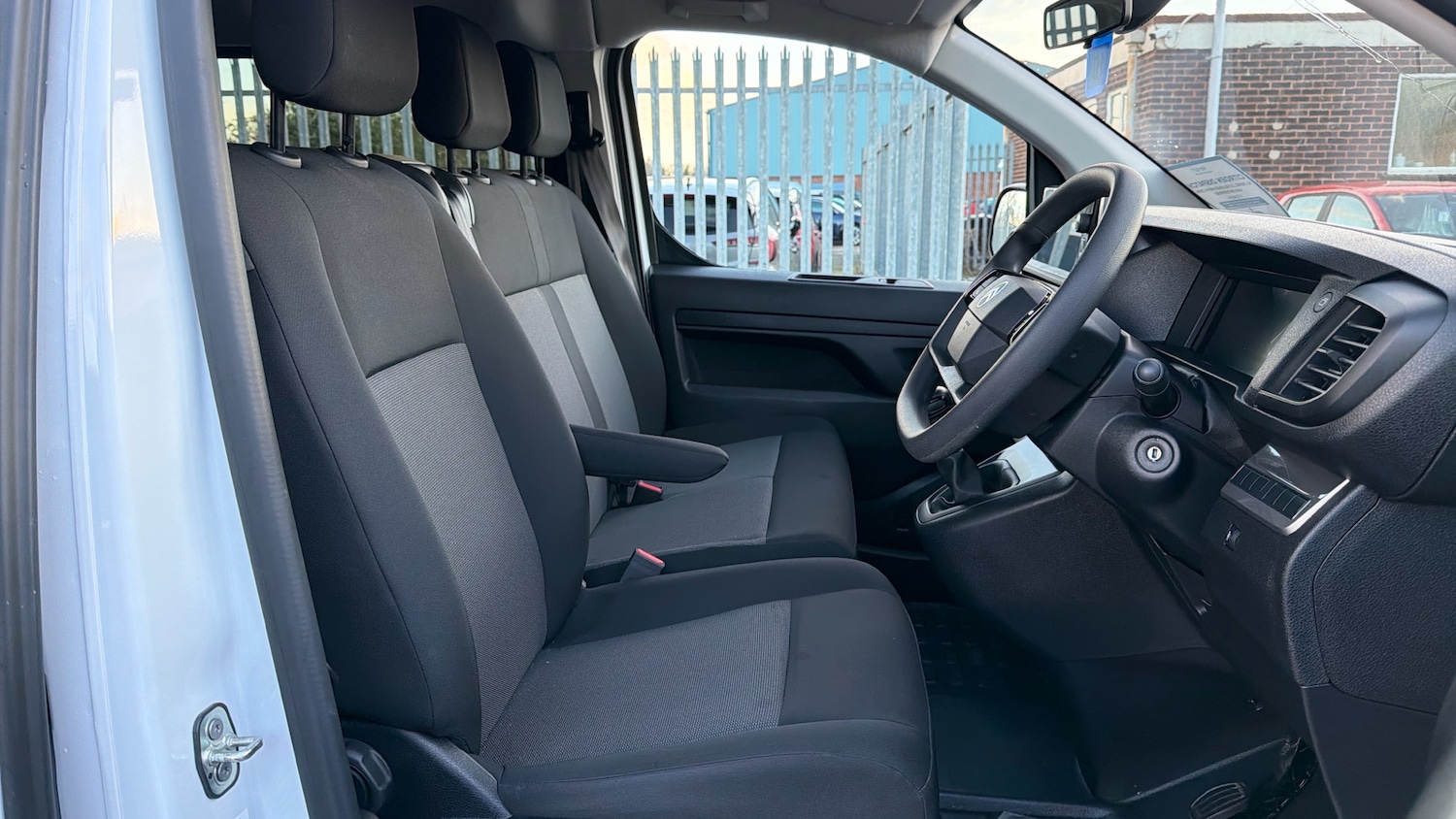 Used Citroen Dispatch 2024 for sale - 76921211: Photo 6