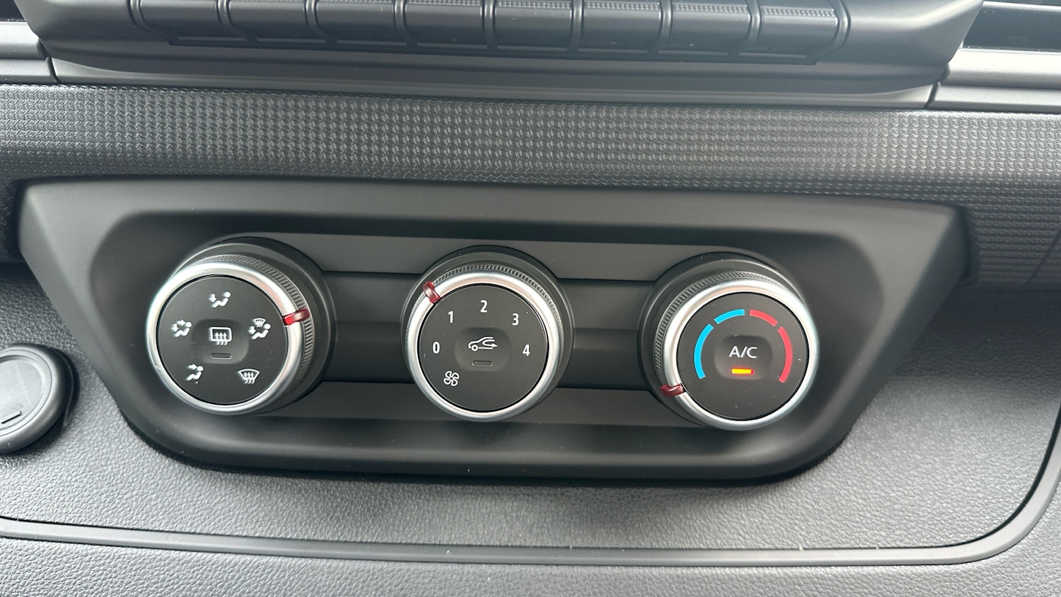 Used Renault Trafic 2025 for sale - 76508061: Photo 30