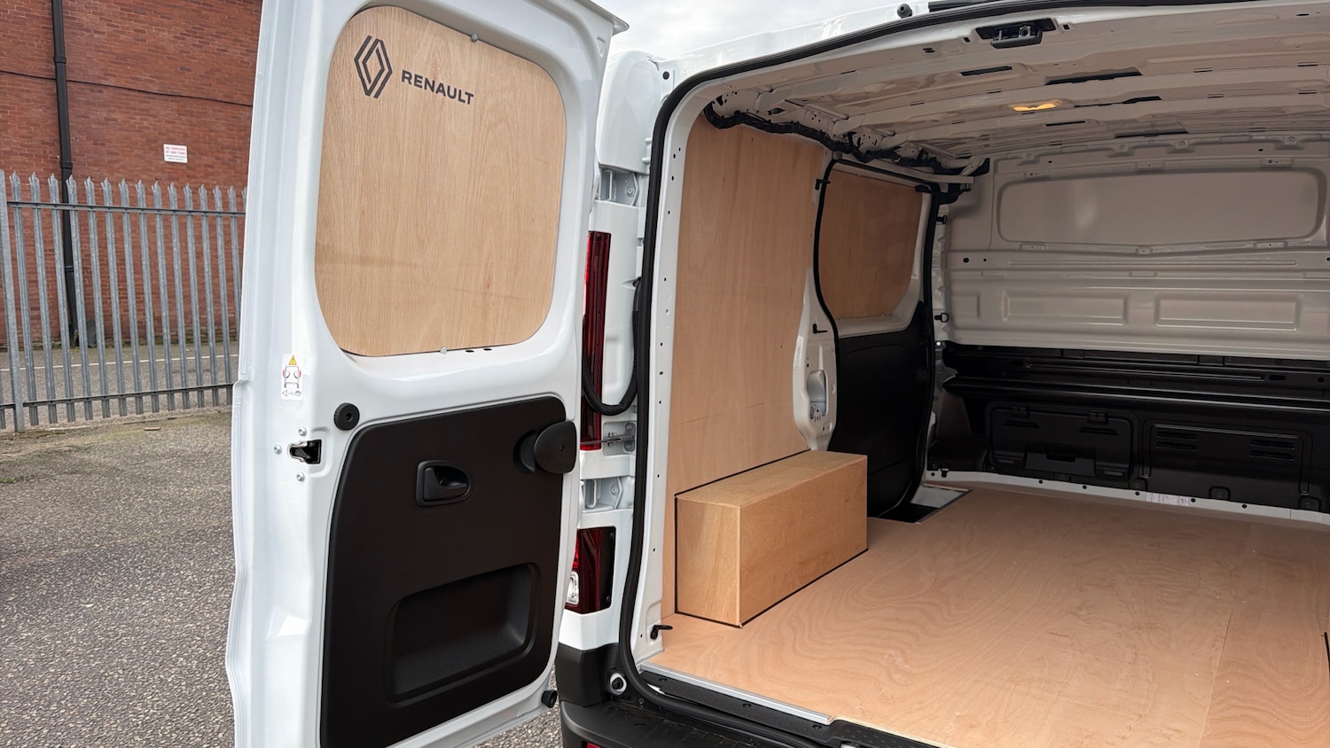 Used Renault Trafic 2025 for sale - 77461557: Photo 43