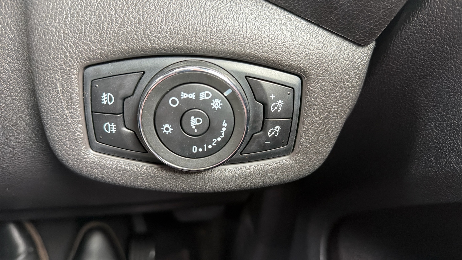 Used Ford Transit Connect 2018 for sale - 77541890: Photo 40