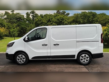 Used Renault Trafic 2025 for sale - 76859640: Photo
