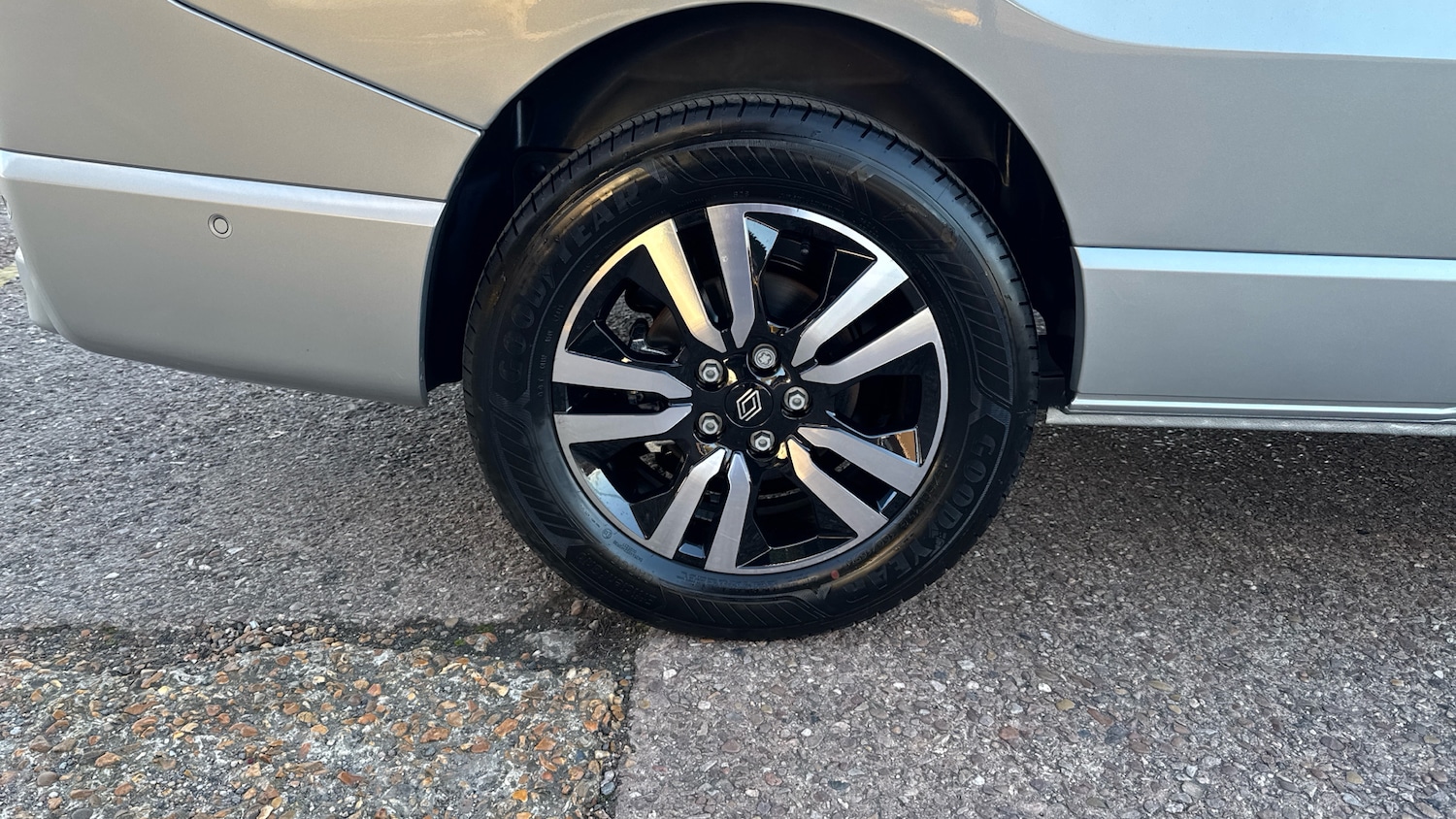 Used Renault Trafic 2025 for sale - 76508048: Photo 43