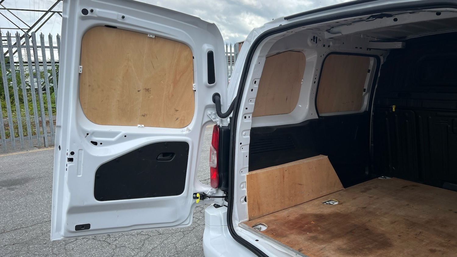 Vehicle 21