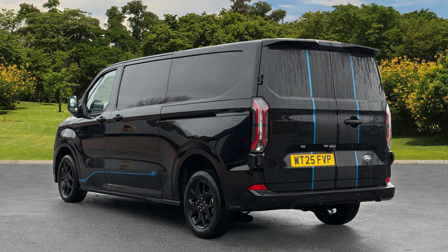 Used Ford Transit Custom 2025 for sale - 76568367: Photo 2