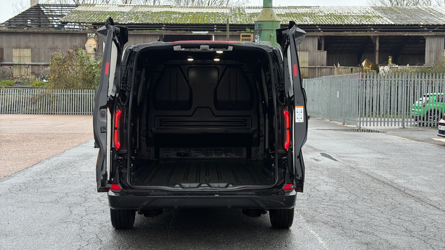 Used Ford Transit Custom 2025 for sale - 76568367: Photo 3