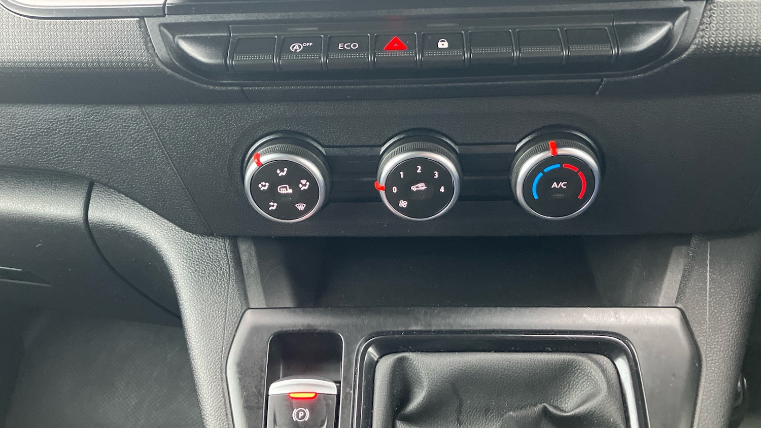 Used Renault Kangoo 2024 for sale - 76971104: Photo 32