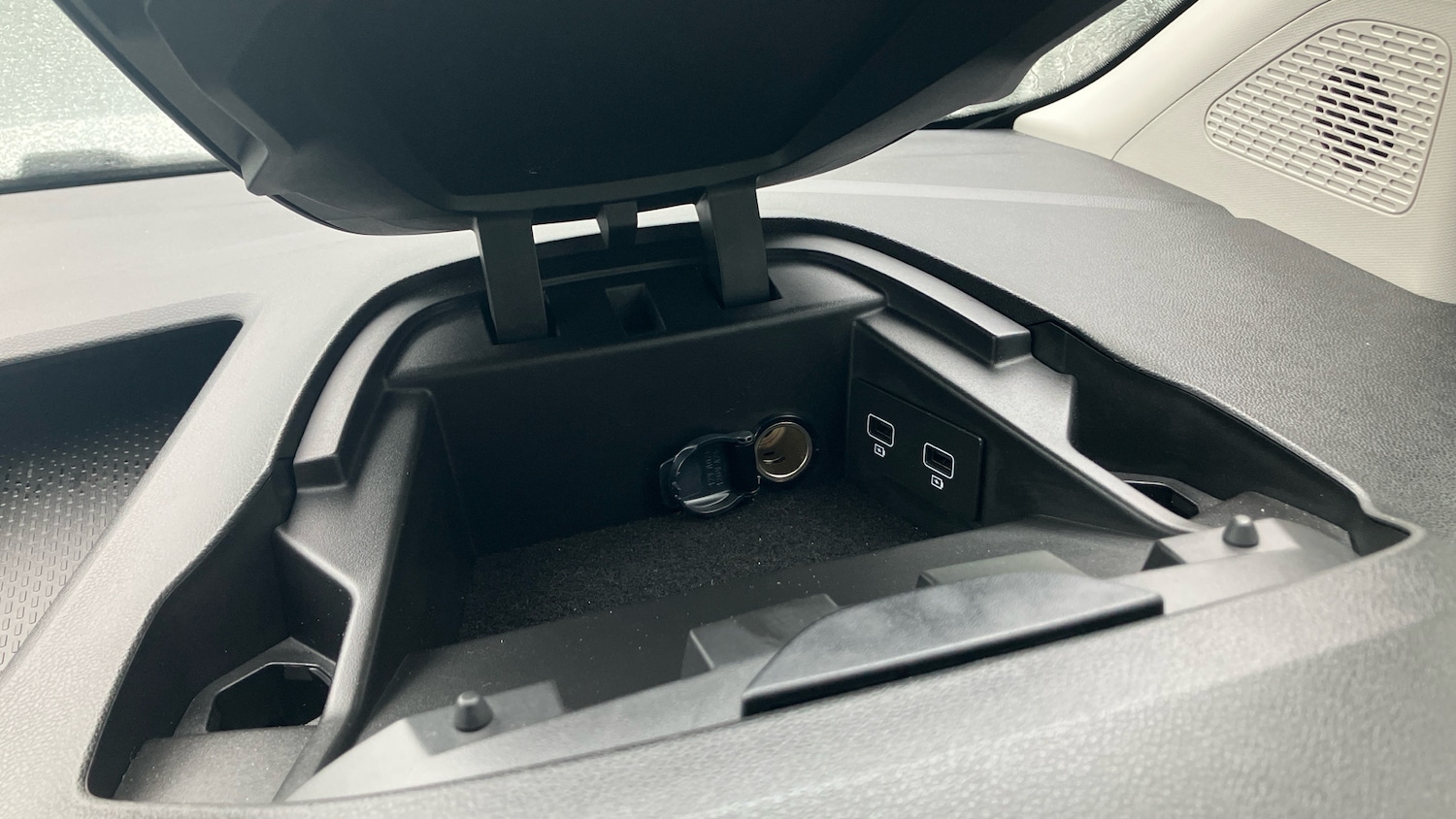 Used Renault Kangoo 2024 for sale - 76971104: Photo 45