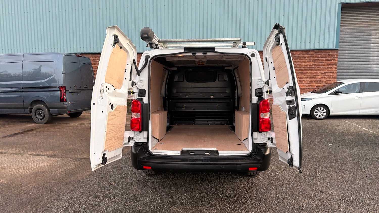 Used Citroen Dispatch 2022 for sale - 76971105: Photo 3