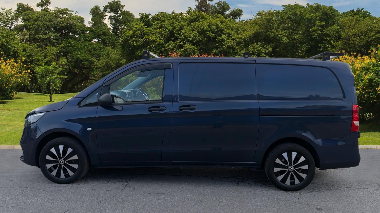 Used Mercedes-Benz Vito 2024 for sale - 76568362: Photo 4