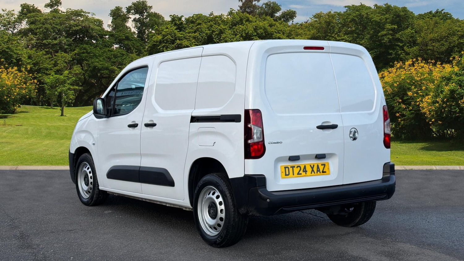Used Vauxhall Combo 2024 for sale - 78027596: Photo 2