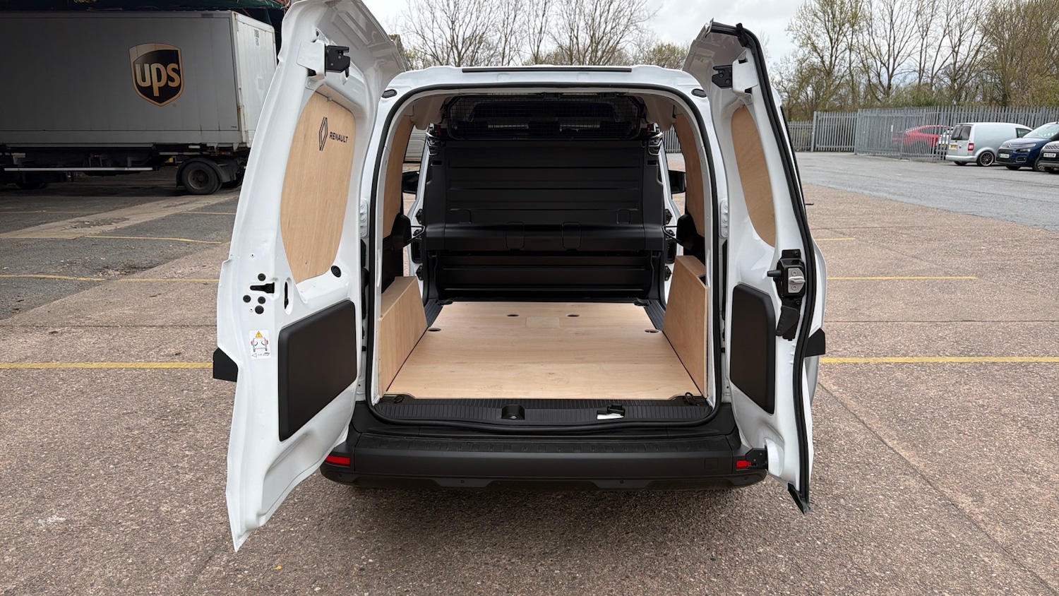 Used Renault Kangoo 2024 for sale - 78122894: Photo 27