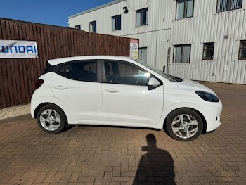 Used Hyundai i10 2020 for sale - 78673209: Photo