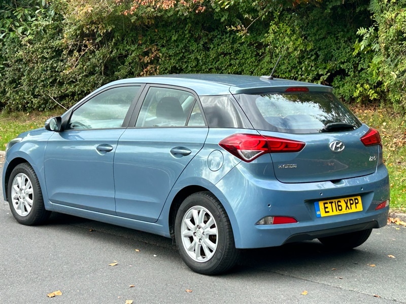 Used Hyundai i20 2016 for sale - 76057232: Photo 11