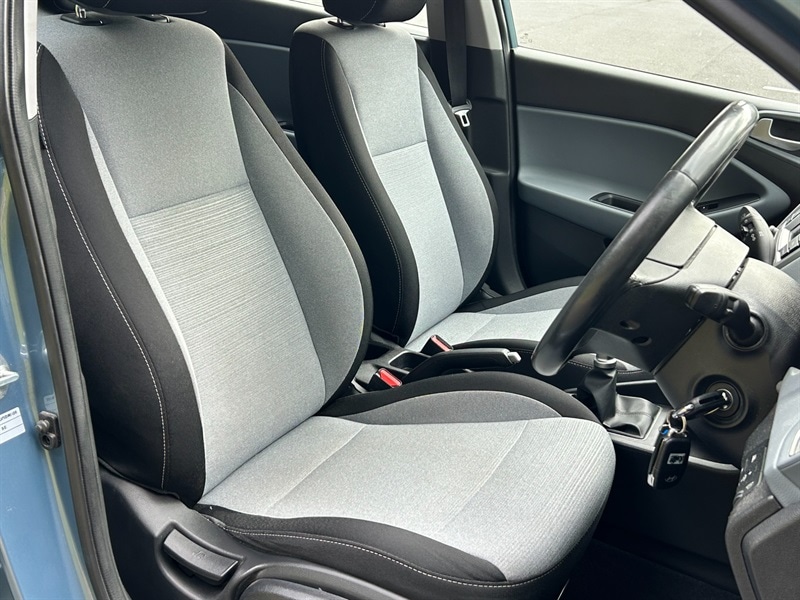 Used Hyundai i20 2016 for sale - 76057232: Photo 7