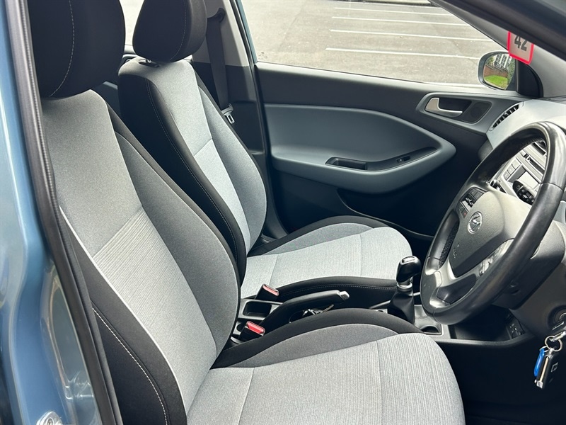 Used Hyundai i20 2016 for sale - 76057232: Photo 8