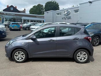 Used Hyundai i10 2018 for sale - 78912914: Photo