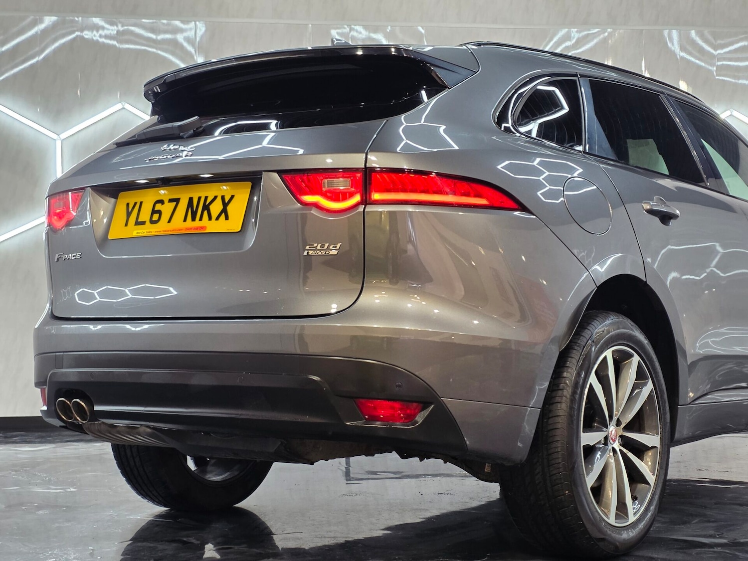 Used Jaguar F-Pace 2017 for sale - 77502846: Photo 11