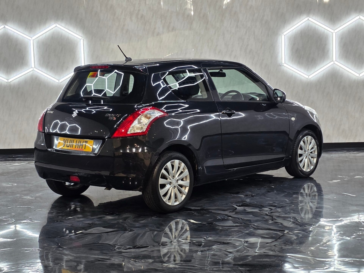 Used Suzuki Swift for sale - 77077924: Photo 6