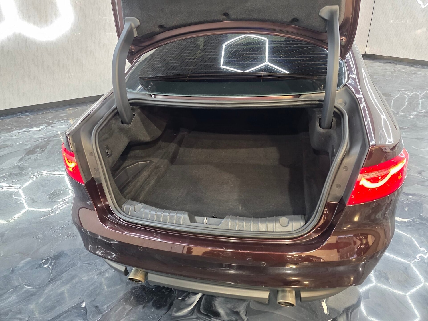 Used Jaguar XF 2017 for sale - 77260971: Photo 22