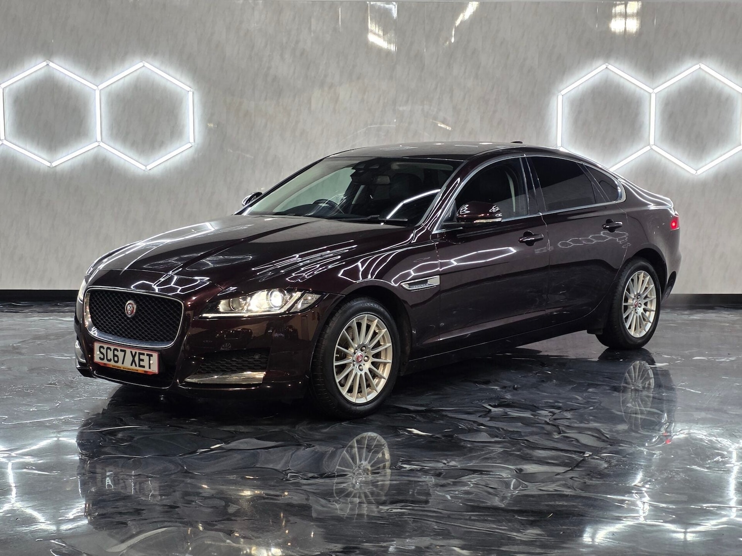 Used Jaguar XF 2017 for sale - 77260971: Photo 3