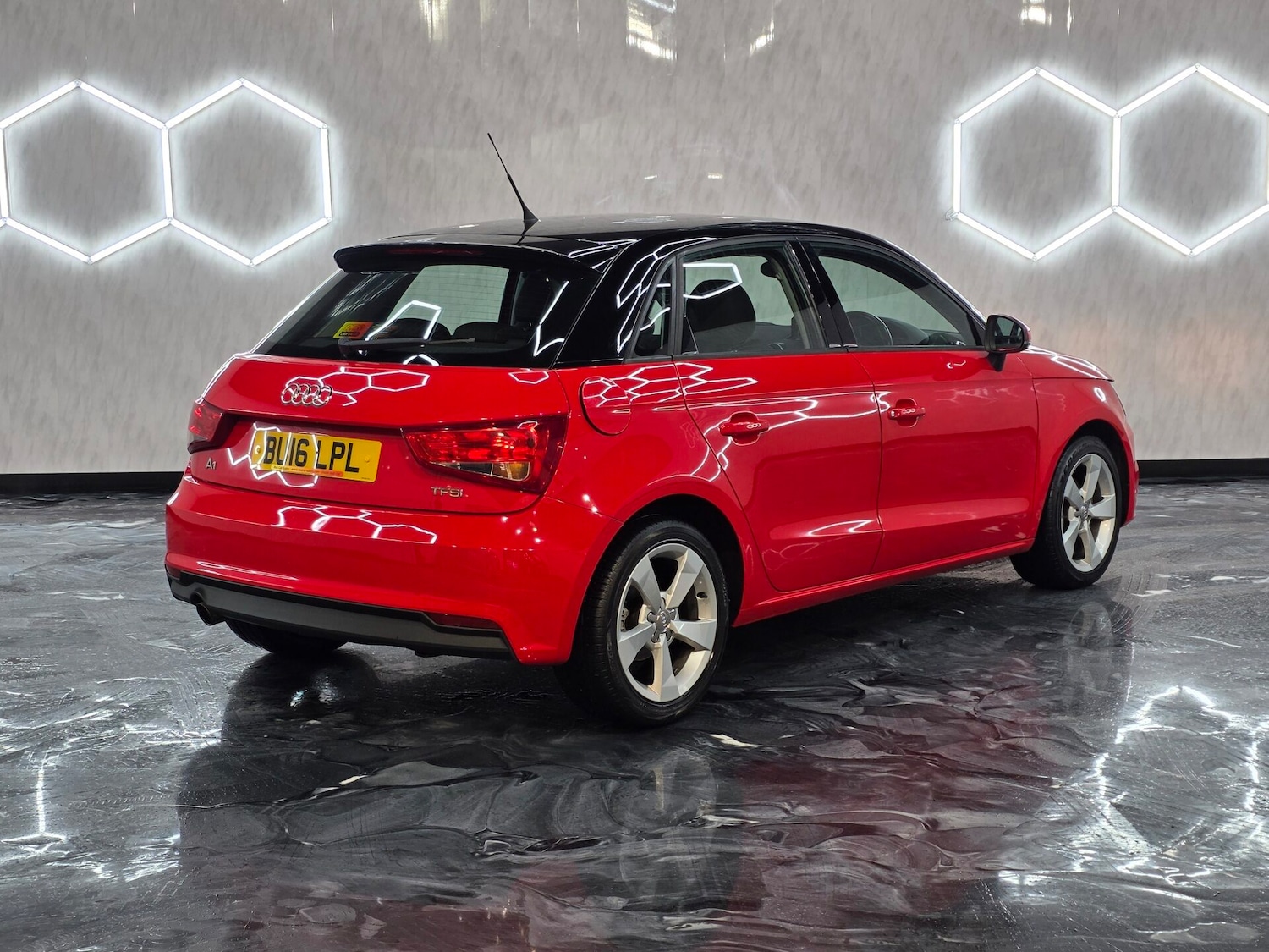 Used Audi A1 2016 for sale - 77003558: Photo 6