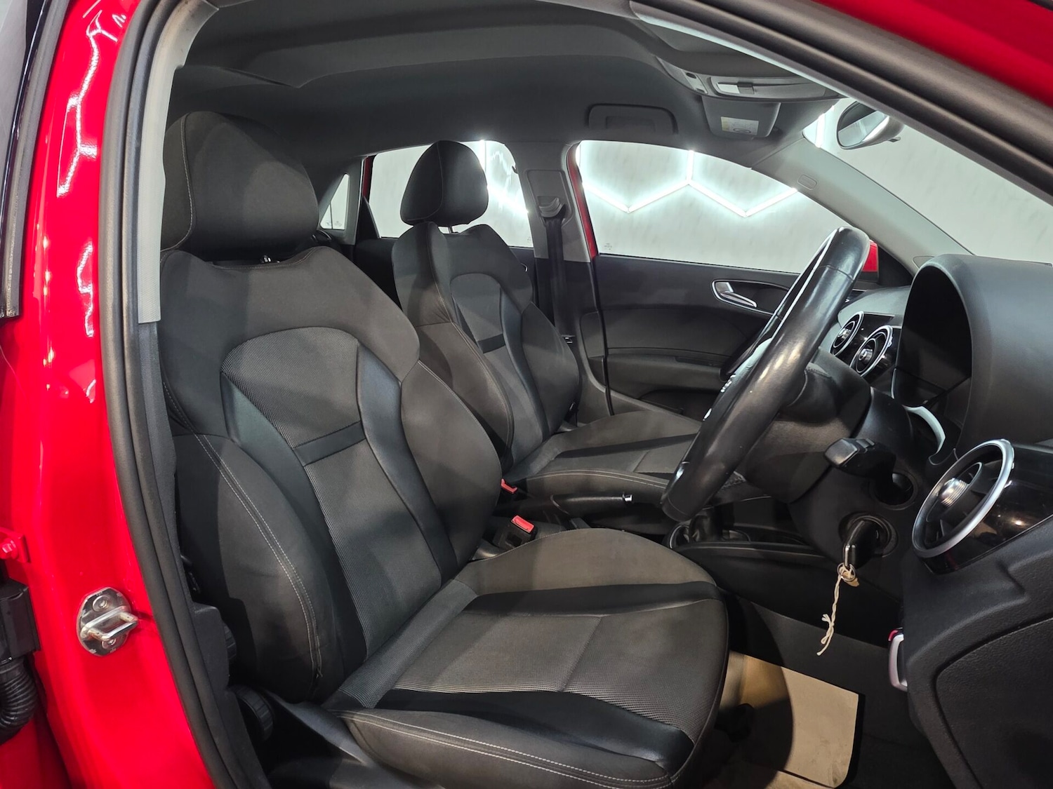 Used Audi A1 2016 for sale - 77003558: Photo 9