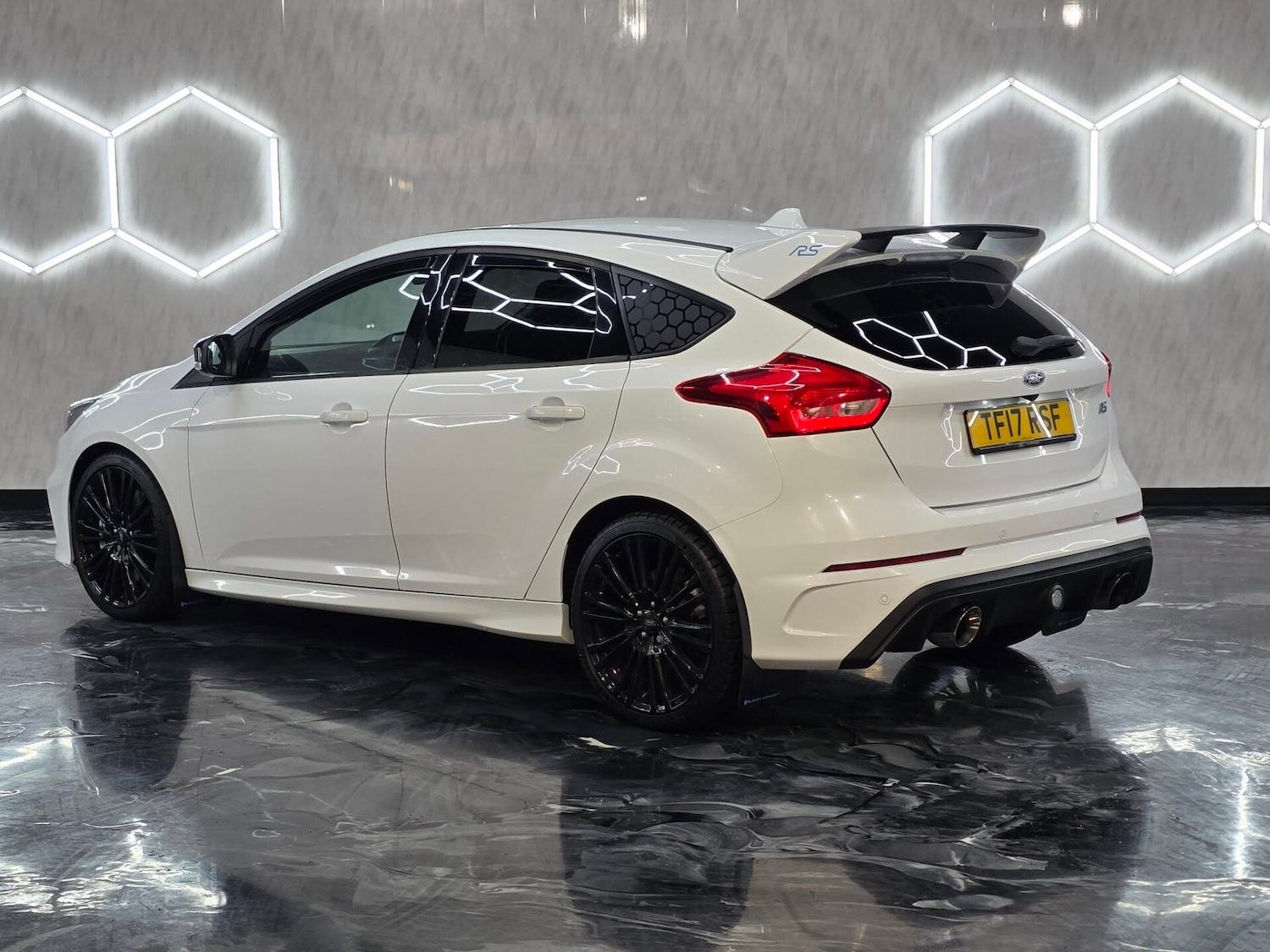 Used Ford Focus 2017 for sale - 77249696: Photo 4