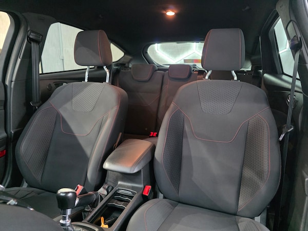 Used Ford Focus 2018 for sale - 76077891: Photo 17