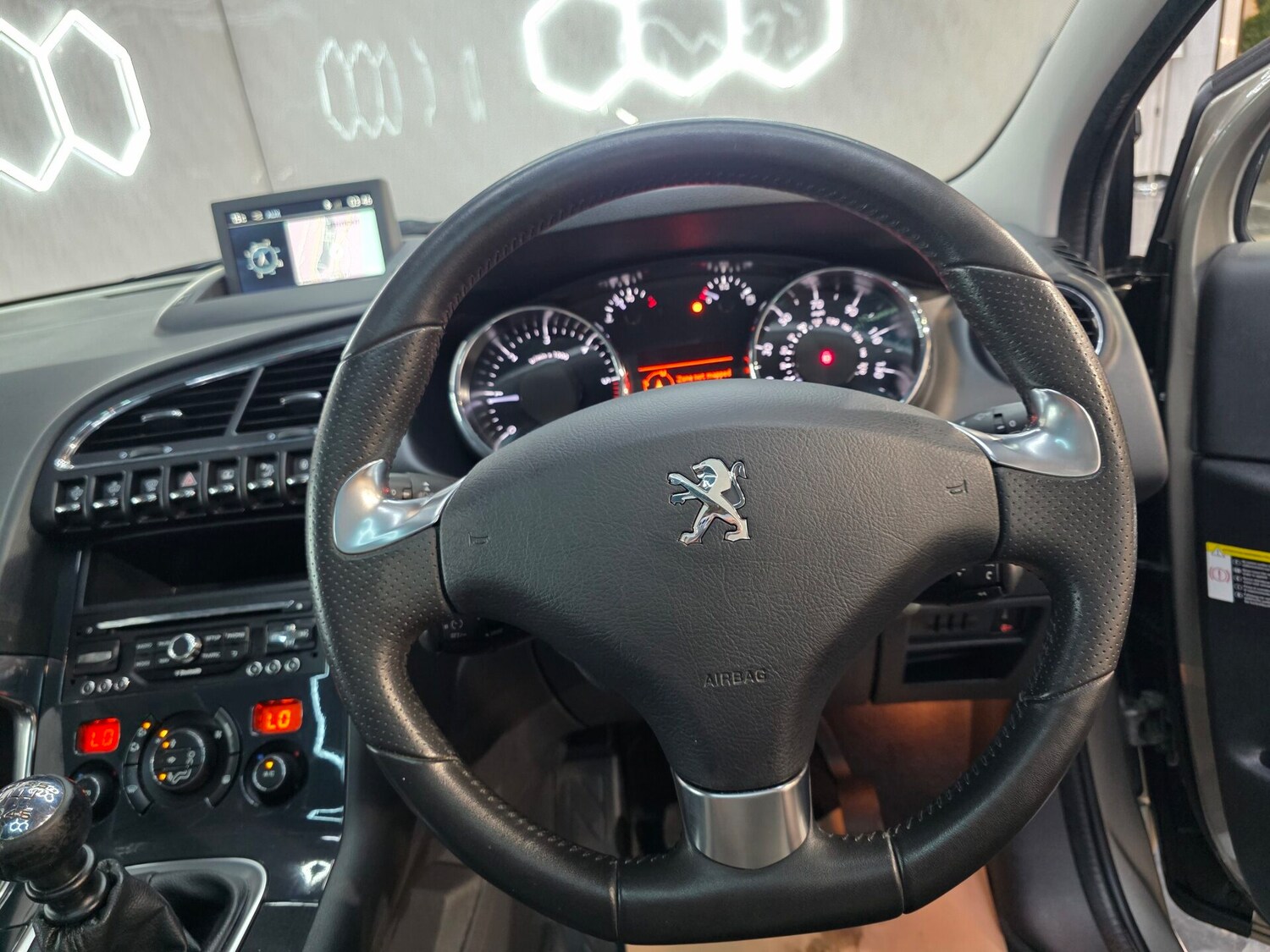 Used Peugeot 3008 2016 for sale - 76243956: Photo 12