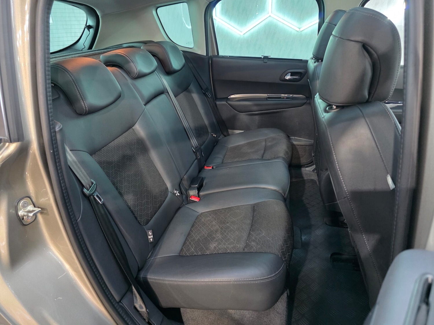 Used Peugeot 3008 2016 for sale - 76243956: Photo 21