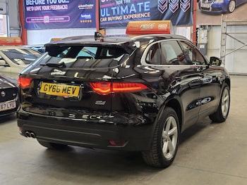Used Jaguar F-Pace 2016 for sale - 75425762: Photo