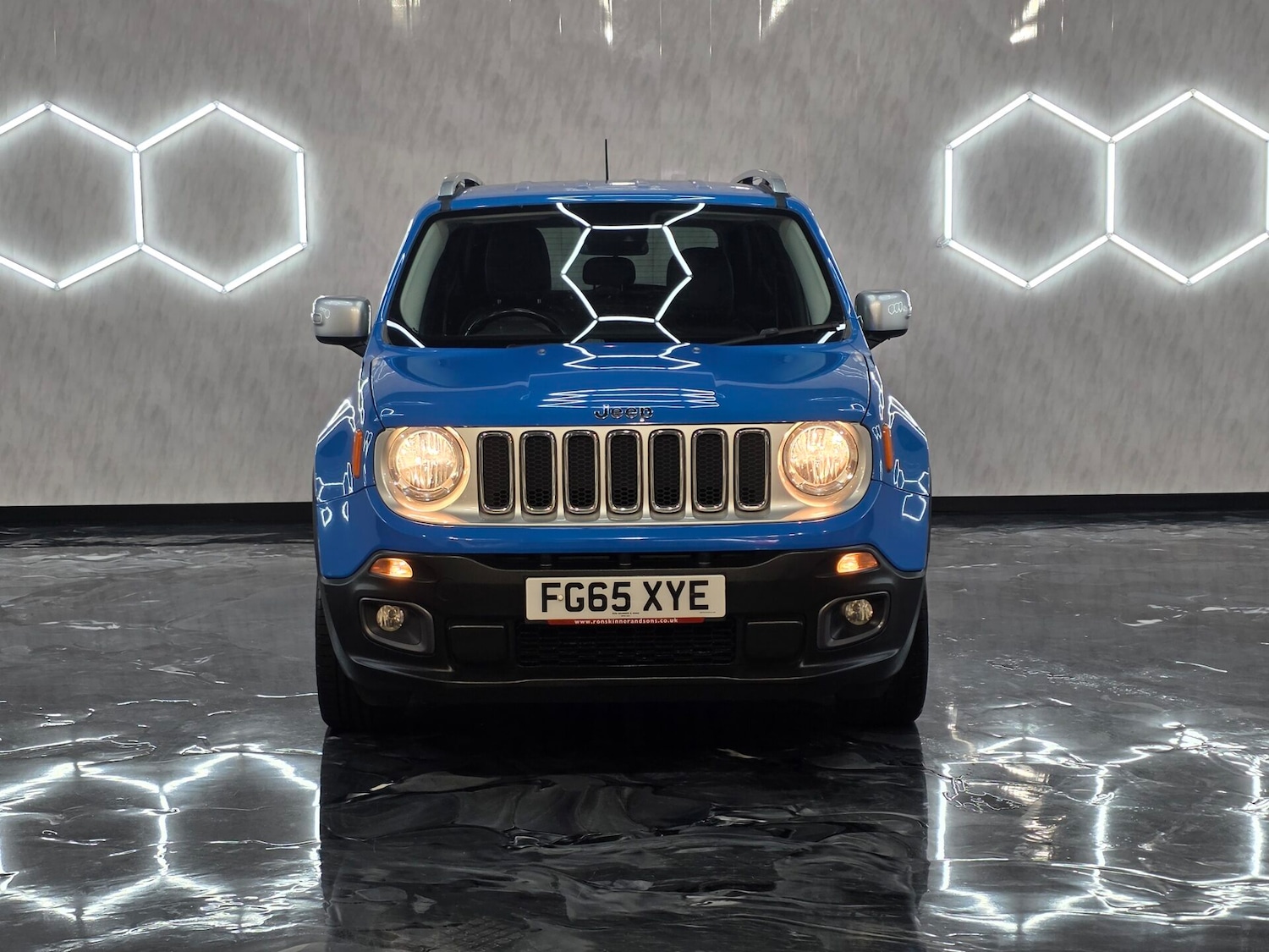 Used Jeep Renegade 2015 for sale - 76182567: Photo 2