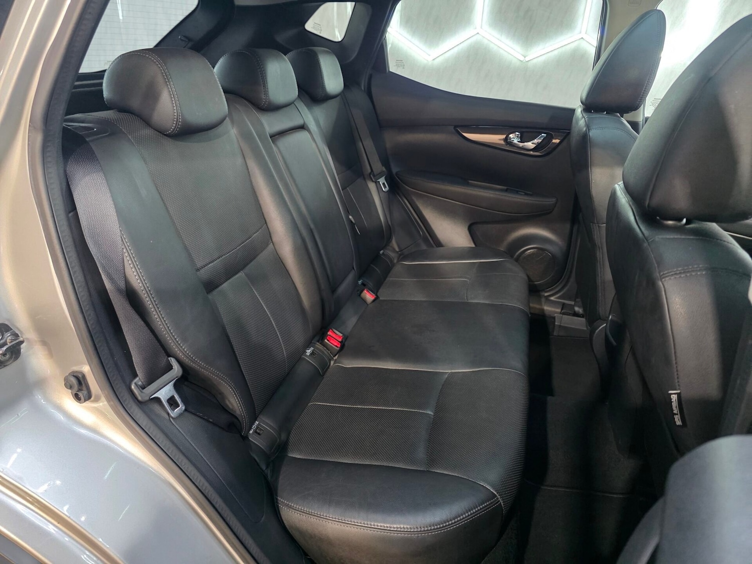 Used Nissan Qashqai 2016 for sale - 76287048: Photo 17