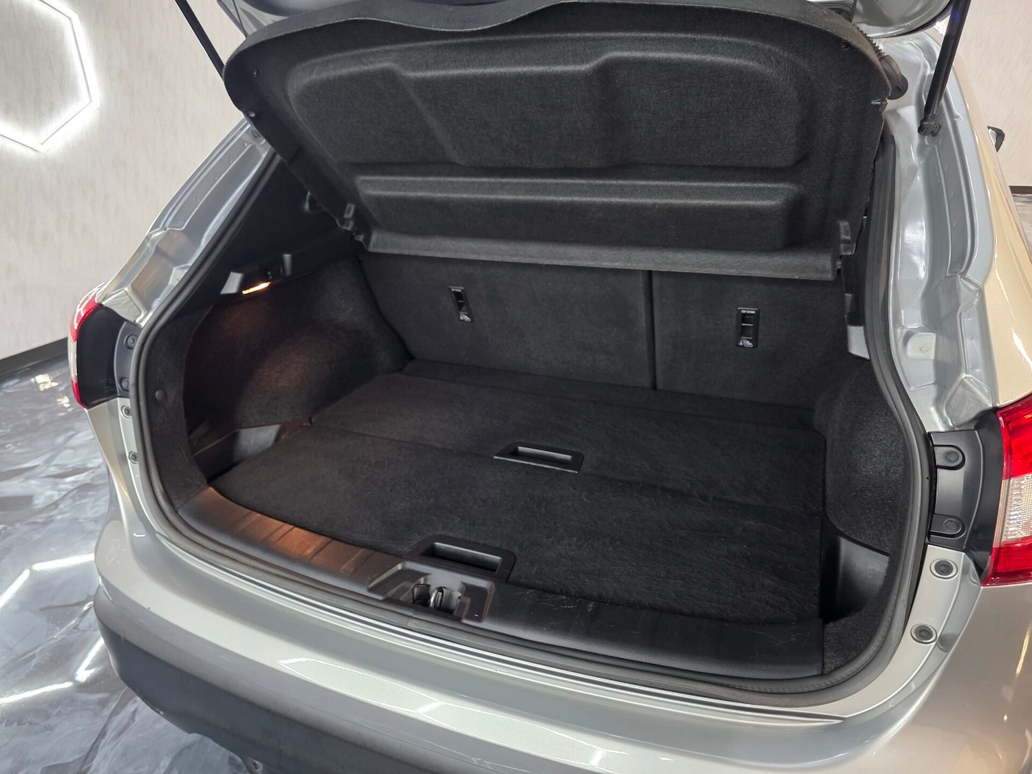 Used Nissan Qashqai 2016 for sale - 76287048: Photo 18