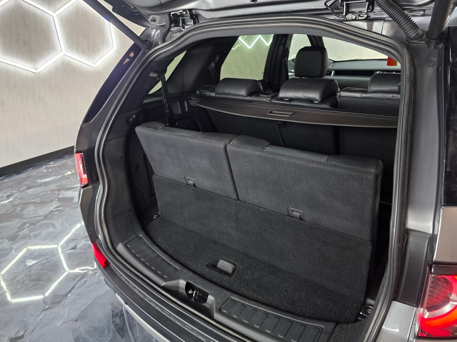 Used Land Rover Discovery Sport 2019 for sale - 75945050: Photo 24