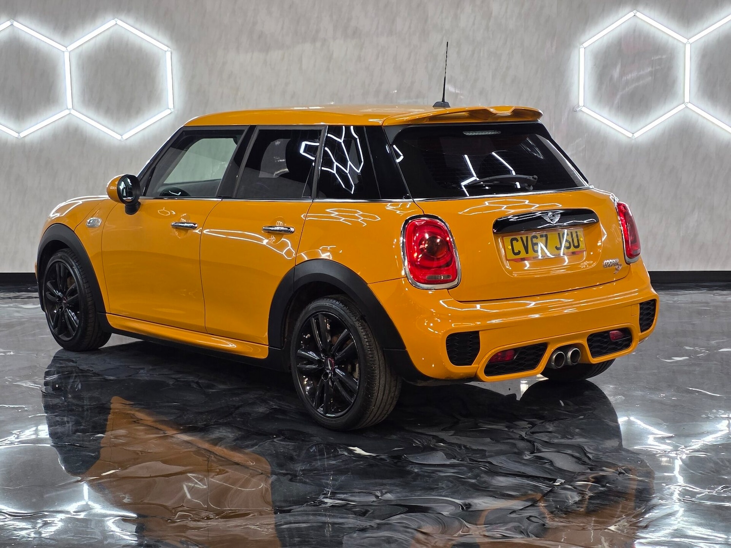 Used MINI Hatch 2017 for sale - 75945056: Photo 4