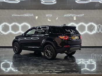 Used Land Rover Discovery Sport 2018 for sale - 78903924: Photo