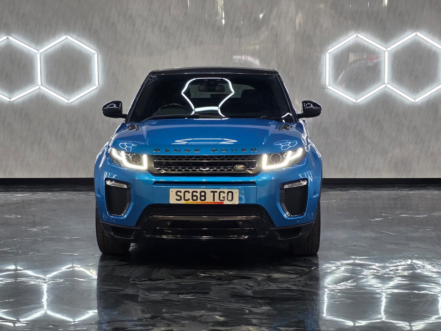 Used Land Rover Range Rover Evoque 2018 for sale - 78064369: Photo 2