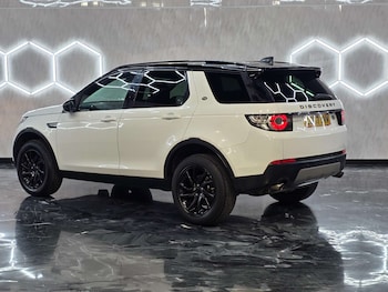 Used Land Rover Discovery Sport 2017 for sale - 78614297: Photo