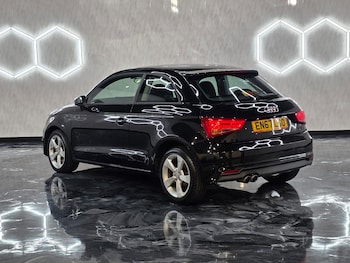 Used Audi A1 2018 for sale - 76077892: Photo
