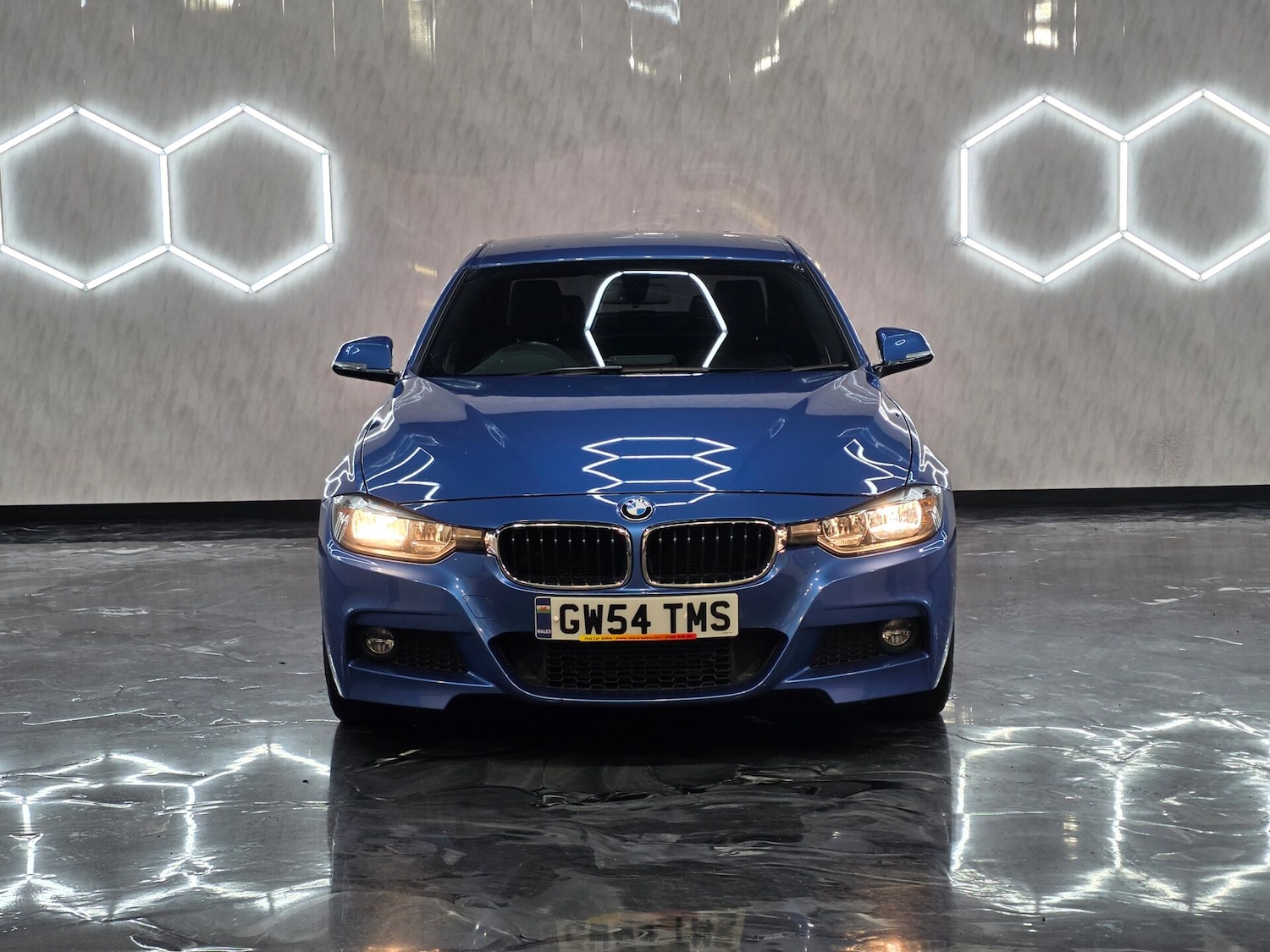 Used BMW 3 Series 2015 for sale - 77985032: Photo 2