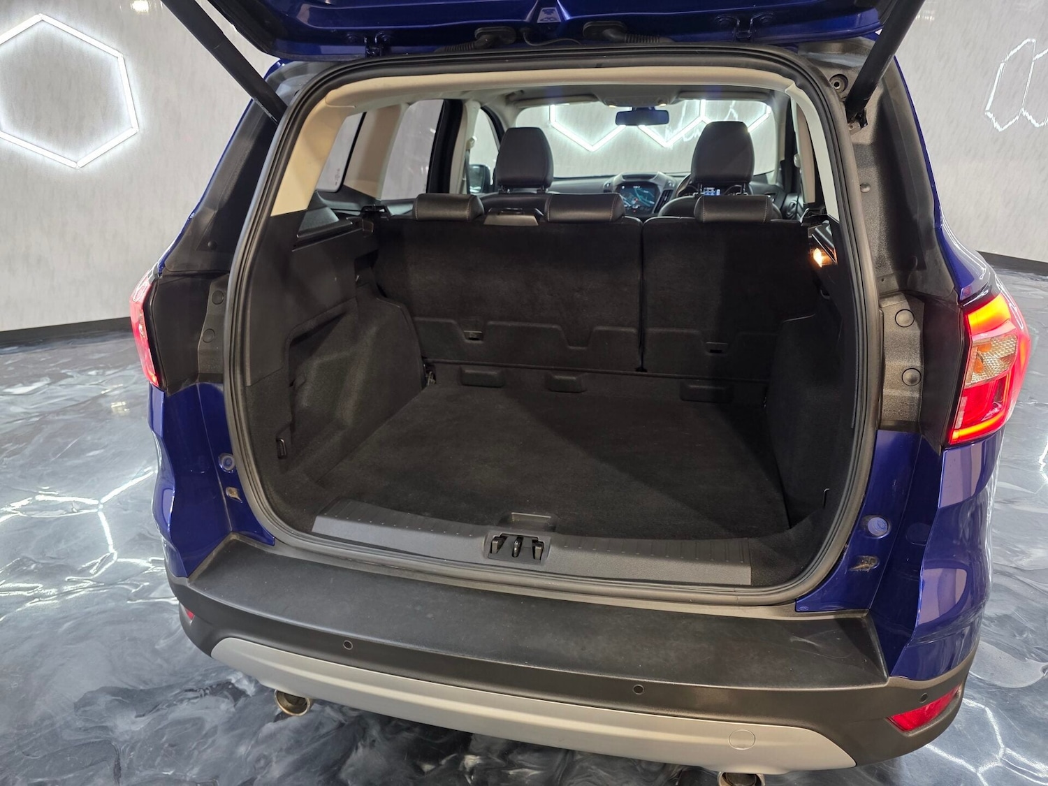 Used Ford Kuga 2017 for sale - 77223163: Photo 19